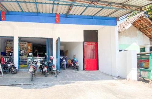 Prigen House | RedDoorz Syariah at Jl Raya Pasuruan