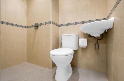 Gresik Hotel | Townhouse Oak Hotel Damar Kurung