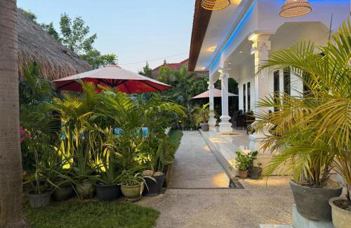 Lovina House | Lovina Pool The Sun
