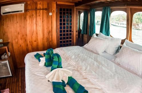 Sumbawa Barat Boat Rental | Blue Dive Base