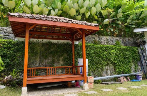 Hargomulyo Cabin | ULYAKABIN Glamping Tawangmangu Private Pool Air Hangat Plus BBQ
