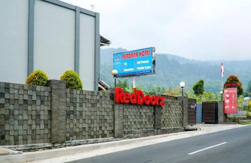 Baturaden Hotel | RedDoorz near Lokawisata Baturaden