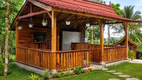 Kecamatan Pringgasela Hotel | Kita Bungalows Tetebatu