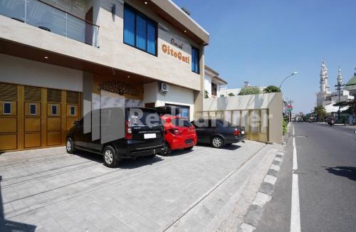 Sleman House | Omah Gito Gati Syariah near Sleman City Hall RedPartner