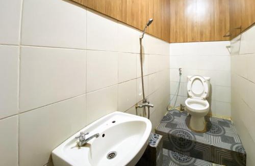 Tanjung Redeb Hotel | RedDoorz at Berau Plaza Tanjung Redeb