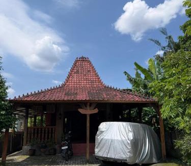 Sleman Hotel | Rumah Ukhi Guest House