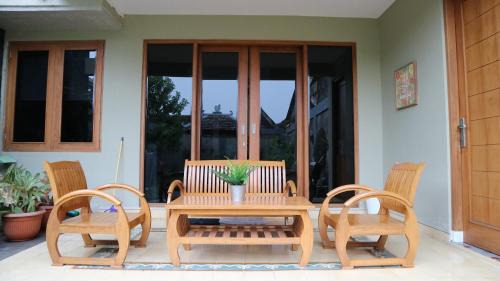 Central Yogyakarta Villa | Sabi House Sardjono