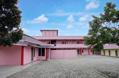 Bandar Lampung Hotel | Hotel O near Urip Sumoharjo Hospital formerly Yasmine Guesthouse Syariah