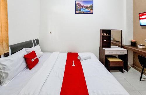 Semarang House | RedDoorz at Olive Hotel near USM Semarang