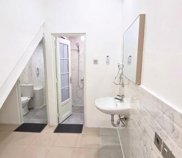 Yogyakarta Hotel | Bo-Box Guesthouse & Female Only Capsule Lempuyangan - Khusus Wanita