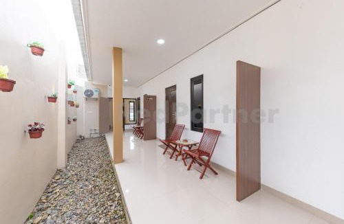 Tegal Hotel | Ummi Home Syariah Mitra RedDoorz