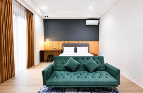 Srimulyo Villa | Guru Giri Forest 2BR Pool Access