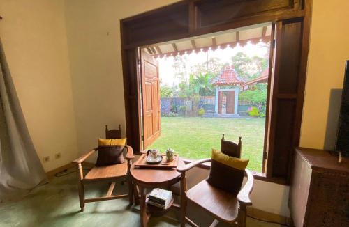 Pakem Bed & Breakfast | The Villas Joglo Trisaputran