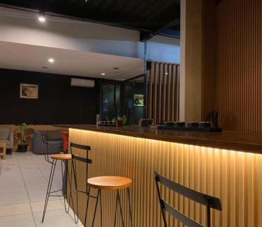 Cipaganti Hotel | Collection O near Cihampelas Walk formerly De Parleys Rooms