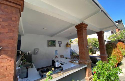 Batu Bolong House | The Lonceng hotel