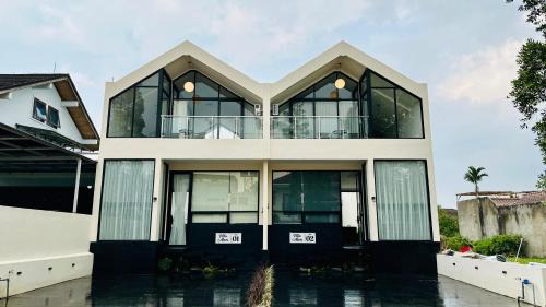 Parongpong Villa | Villa Alam with Pool - Graha Puspa Lembang