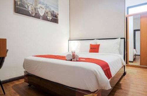Medan Hotel | RedDoorz near RS Royal Prima Medan 2