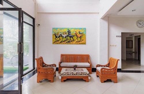 Cisarua Hotel | RedDoorz Resort at Tridaya Cisarua Puncak