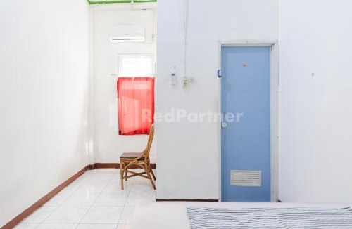Palembang Hotel | Ombai Guest House 27 Syariah Mitra RedDoorz