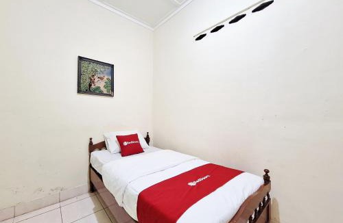Kasihan House | RedDoorz Syariah at Wisma Madukismo UMY