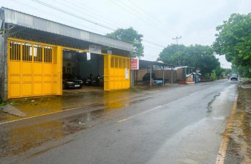 Bandengan Hotel | RedDoorz near Alun Alun Jepara