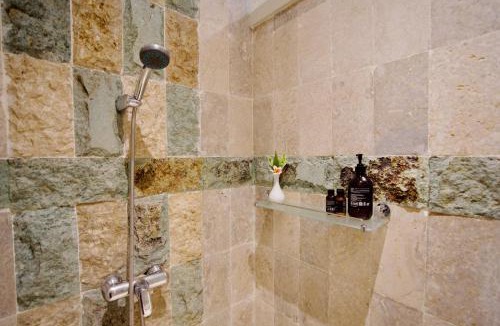 Gretek Resort | Poinciana Resort