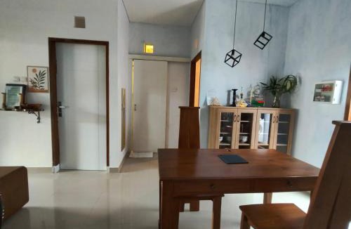Kerambitan House | Homestay Omah