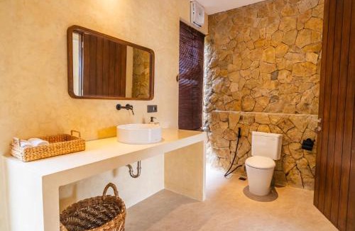 Selong Belanak Villa | Villa Kali Maa Stylish 3BR 5 Min Walk to Beach
