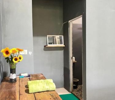 Moni House | Hoja Homestay Ende