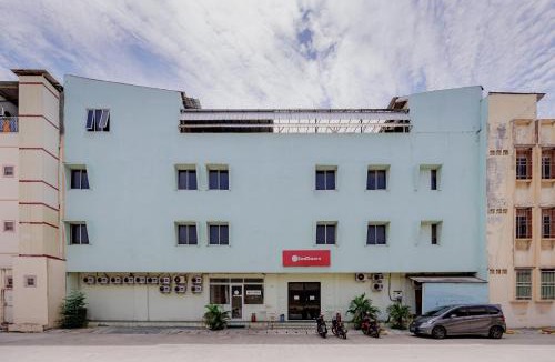 Tangerang Hotel | RedDoorz near Soekarno Hatta Airport 3
