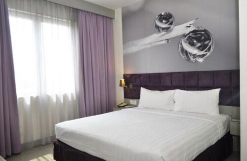 Jakarta Hotel | Royal Palm Hotel & Conference Center Cengkareng
