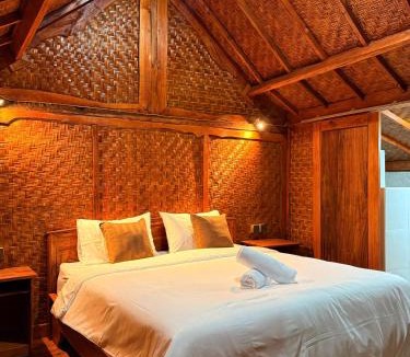 Kecamatan Pringgasela Hotel | Kita Bungalows Tetebatu