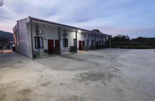 Pangururan Hotel | Hotel Sarijadi Pangururan