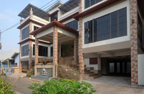 Purwokerto Hotel | Urbanview Grand Lotus Hotel by RedDoorz