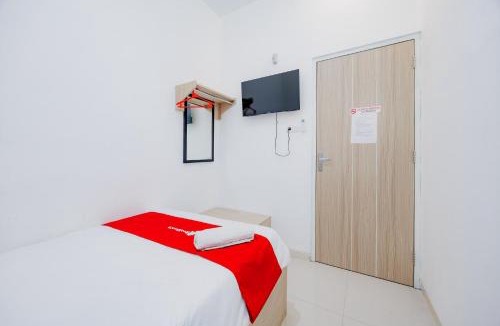 Semarang Hotel | RedDoorz at Bellina Inn Near RS Panti Wilasa Semarang