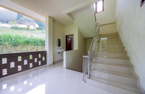 Ciloto Hotel | Urbanview Resort Villa Andy Tour Cisarua Puncak