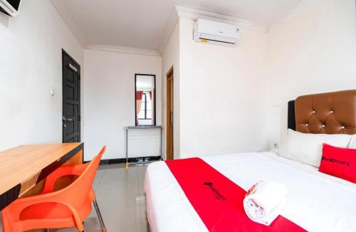 Pekanbaru Hotel | RedDoorz near RSIA Andini Pekanbaru