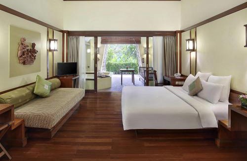 Sukaraja Hotel | Novotel Bogor Golf Resort & Convention Center