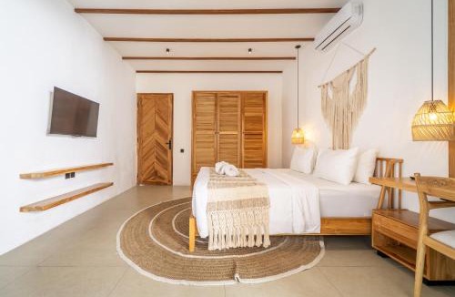 Penestanan Villa | Udara Villa by EVDEkimi - Pool Escape with Spacious Patio & Open-Air Bath