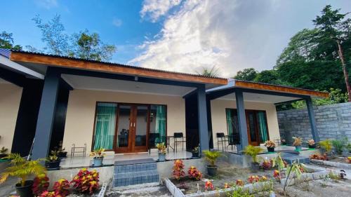 Bitung House | Family Homestay Tangkoko