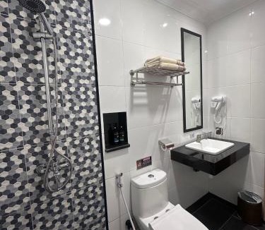 Tanjung Pinang Hotel | Bona Ventura Hotel & Skybar