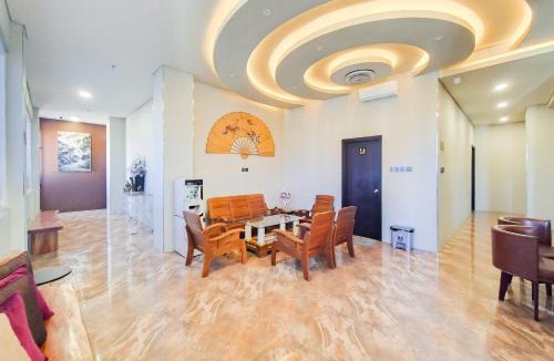 Padang Hotel | RedDoorz Plus Syariah at Lotus Residence