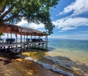 Toinasa Hotel | Siuri Cottages & Restaurant