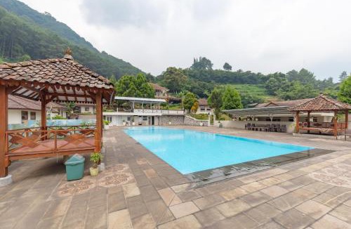 Ciloto Hotel | RedDoorz at Cisarua Puncak Bogor