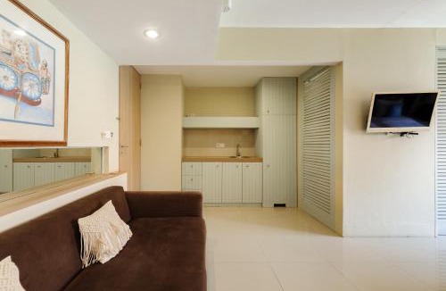 Sunset Road Hotel | Sans Vibes Astana Residence Seminyak
