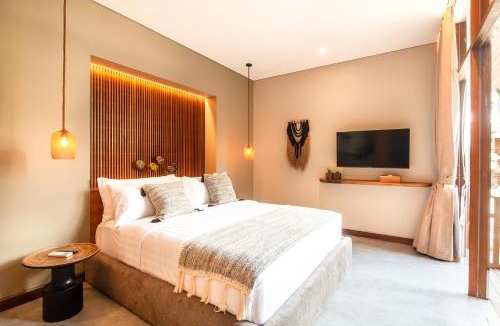 Berawa Villa | Luxury 6BR Villa, 400m to Canggu's Finns Beach