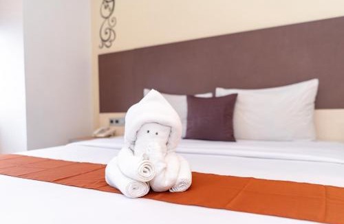 Sukabumi Hotel | Sparks Odeon Sukabumi, ARTOTEL Curated