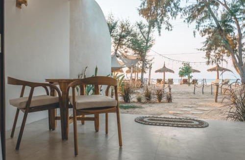 Gili Air Hotel | Villa Dot -Beach Front and private pool villa