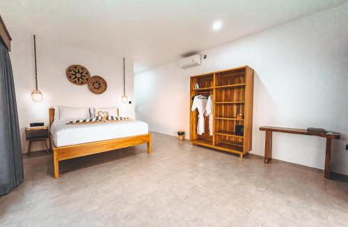 Gili Air Hotel | Villa Dot -Beach Front and private pool villa