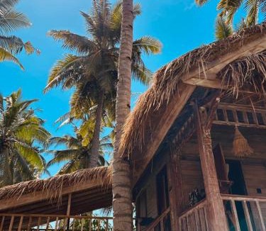 Sumbawa Barat Hotel | Living On Air